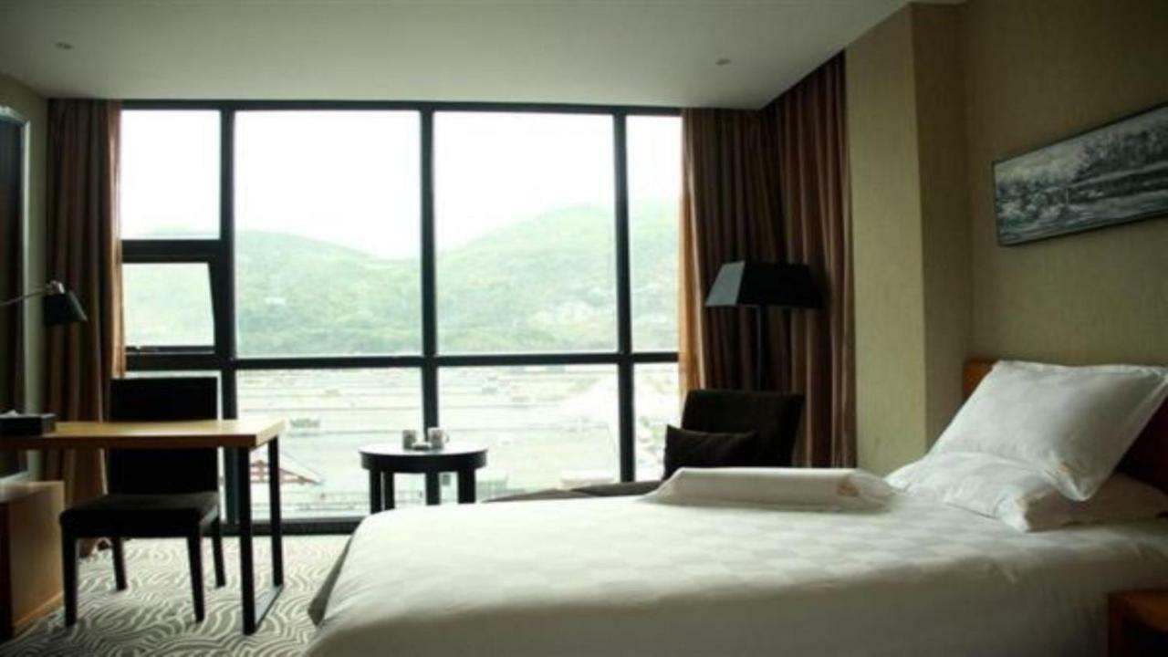 Friend Hui Hotel Чжанцзяцзе Екстер'єр фото